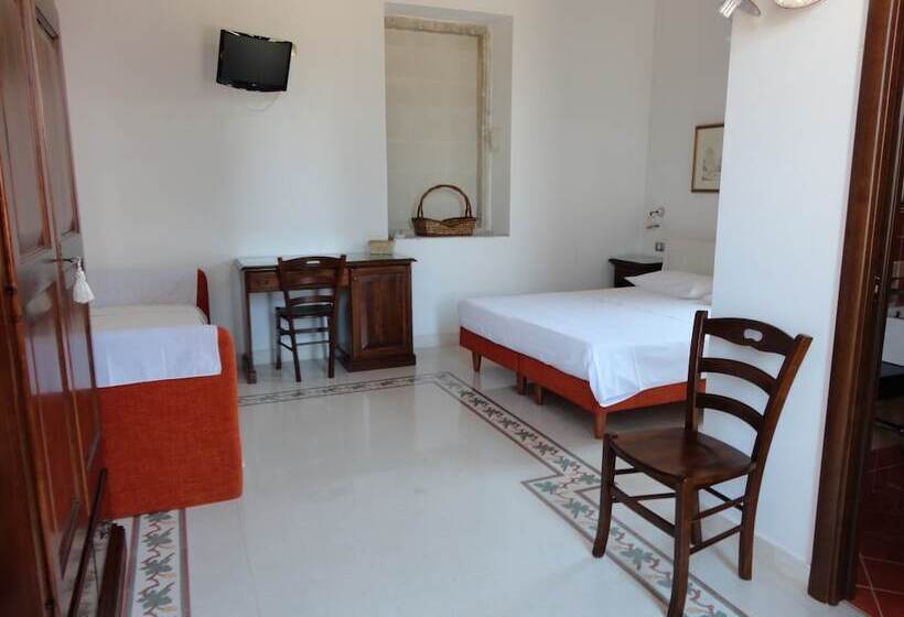 호텔 Agriturismo La Taverna