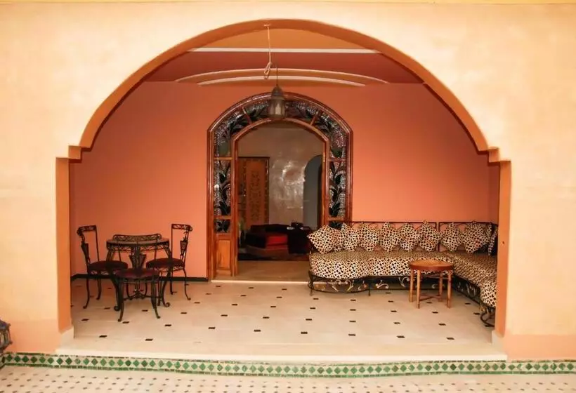 Riad Noumidya