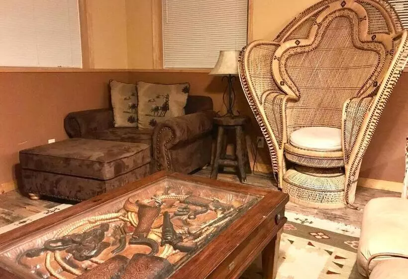 Cowboy's Lodge