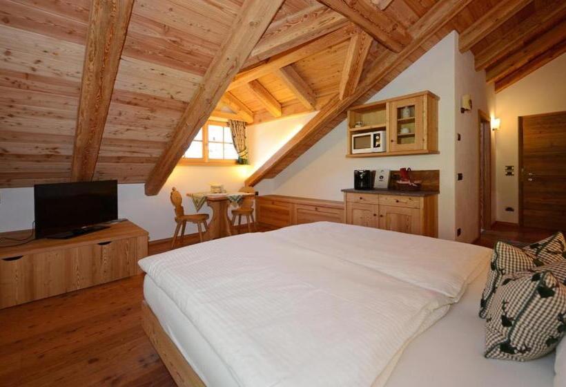 هتل Agritur El Mas