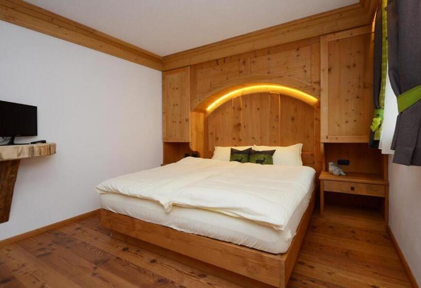 هتل Agritur El Mas