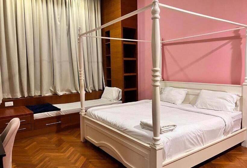 Profolio @ Straits Quay