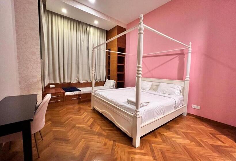 Profolio @ Straits Quay