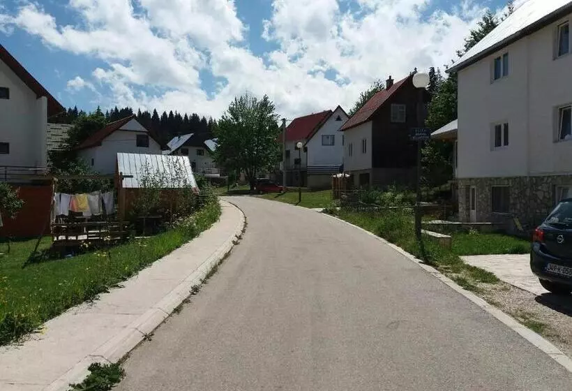 پانسیون Guesthouse Durmitor Magic