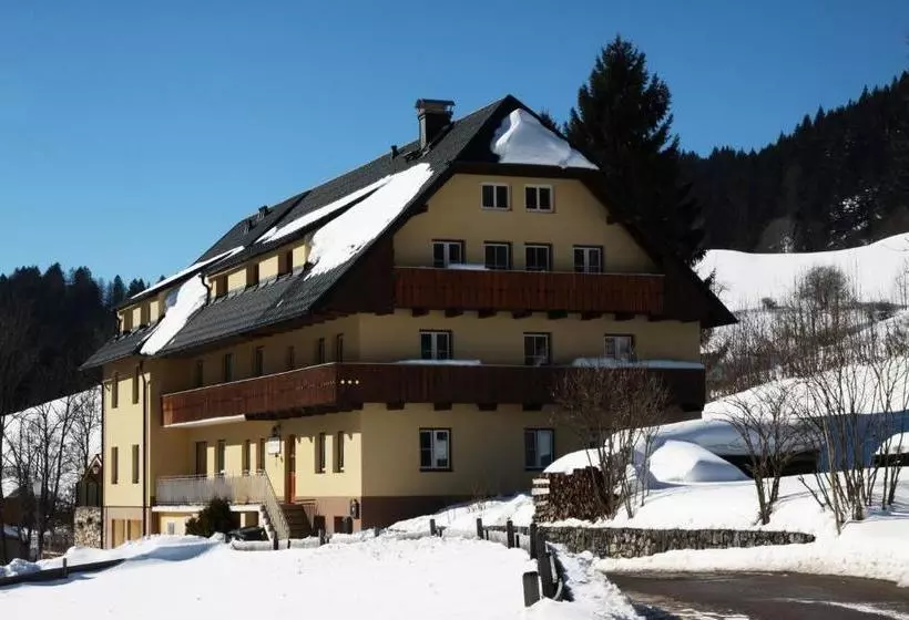 پانسیون Landhaus Tauplitz