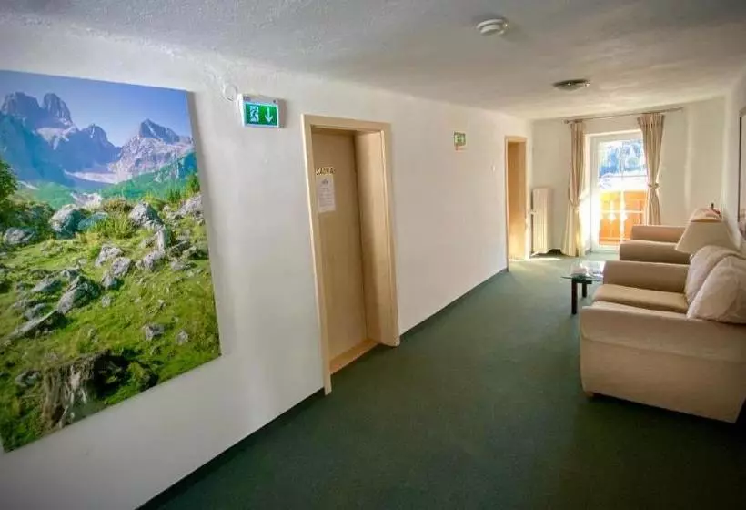 پانسیون Landhaus Tauplitz