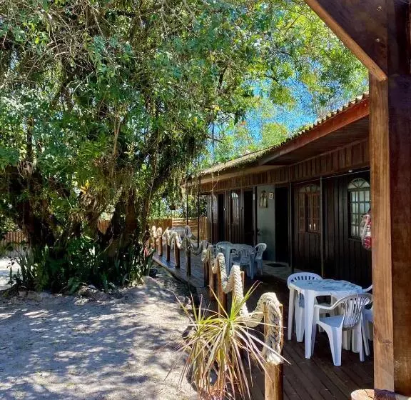 ペンション Pousada & Camping Tubarão