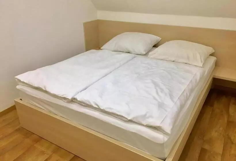 Majatalo Apartman Diófa
