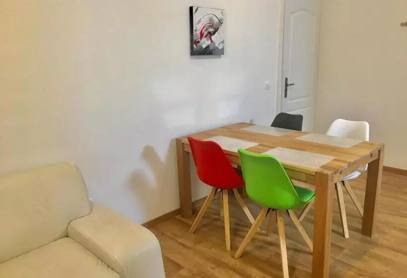 Majatalo Apartman Diófa