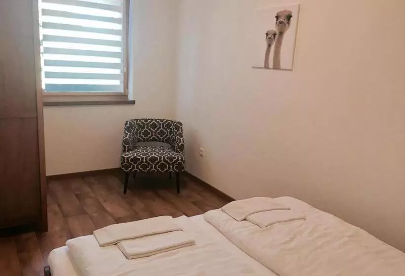 Majatalo Apartman Diófa