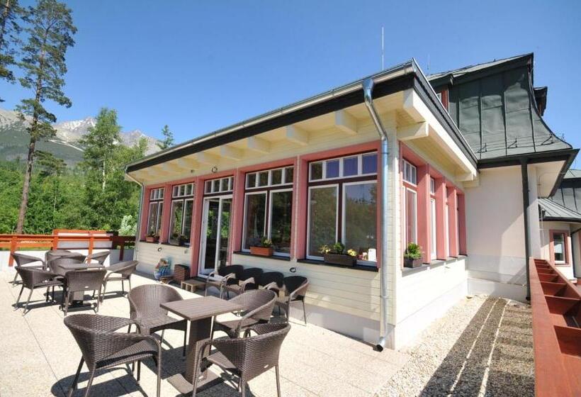 פנסיון Apartmany Moravienka