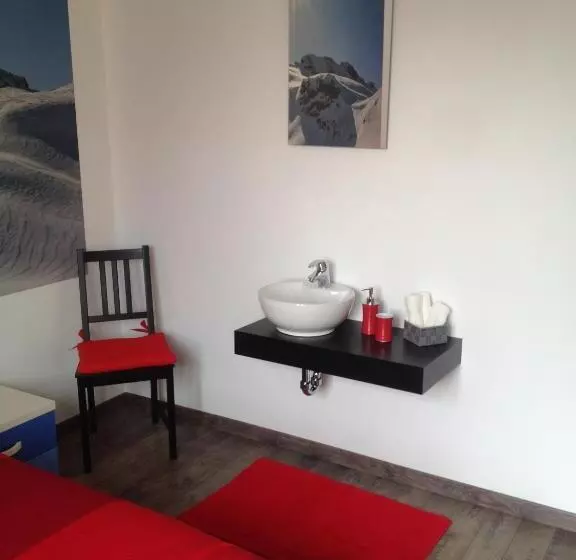 پانسیون Grandi Cime Guest House