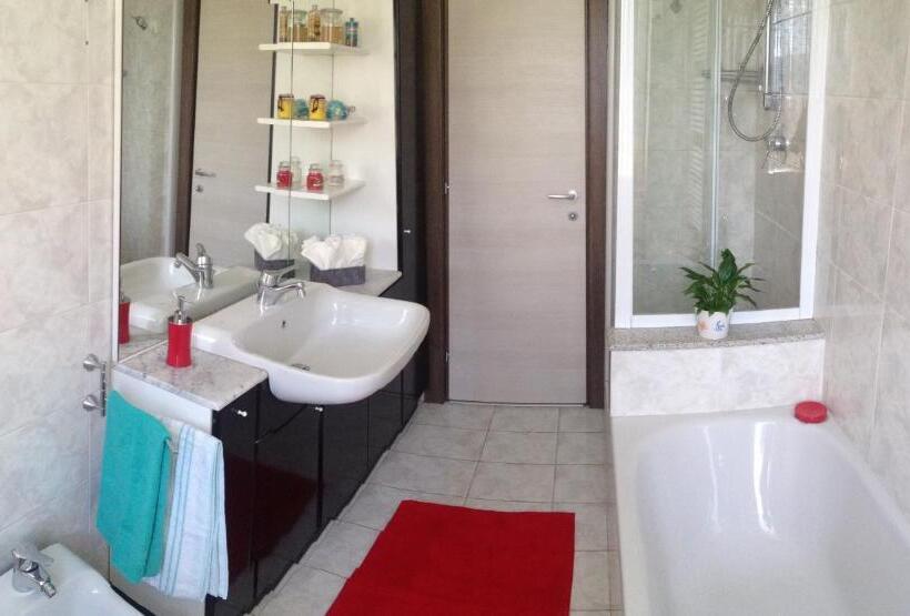 پانسیون Grandi Cime Guest House