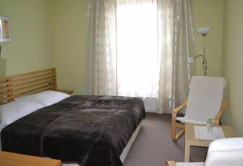 Majatalo Penzion U Zámecké Zahrady