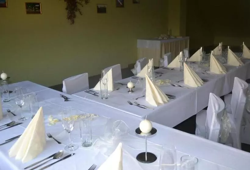 Majatalo Penzion U Zámecké Zahrady