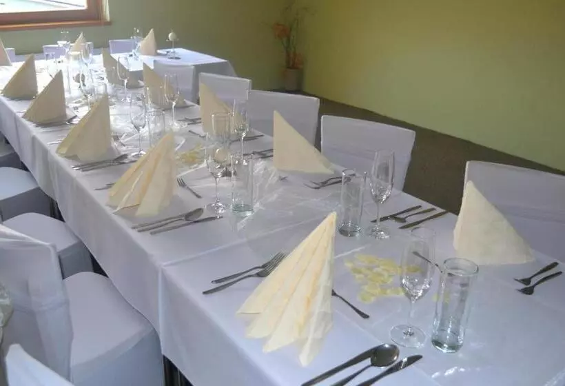 Majatalo Penzion U Zámecké Zahrady