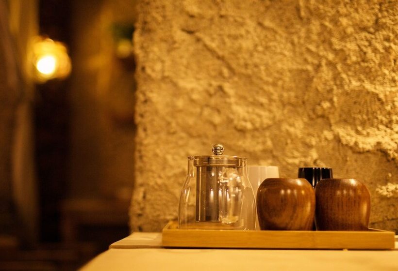 بنسيون Shangri La City Art Stack Forty Seven Other Inn