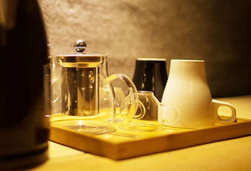 بنسيون Shangri La City Art Stack Forty Seven Other Inn