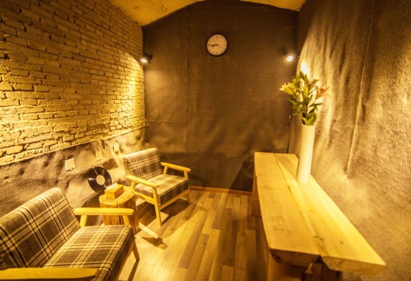 بنسيون Shangri La City Art Stack Forty Seven Other Inn