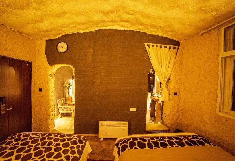 بنسيون Shangri La City Art Stack Forty Seven Other Inn