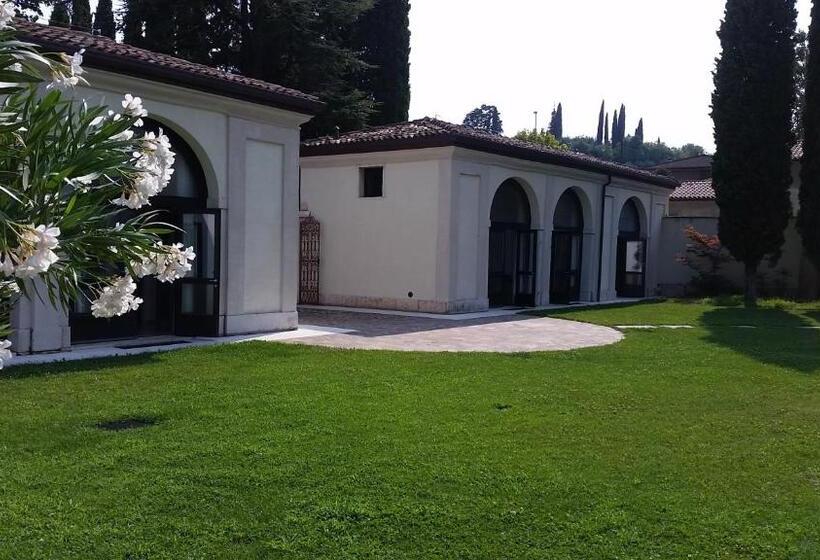 بنسيون Relais Villa Selle