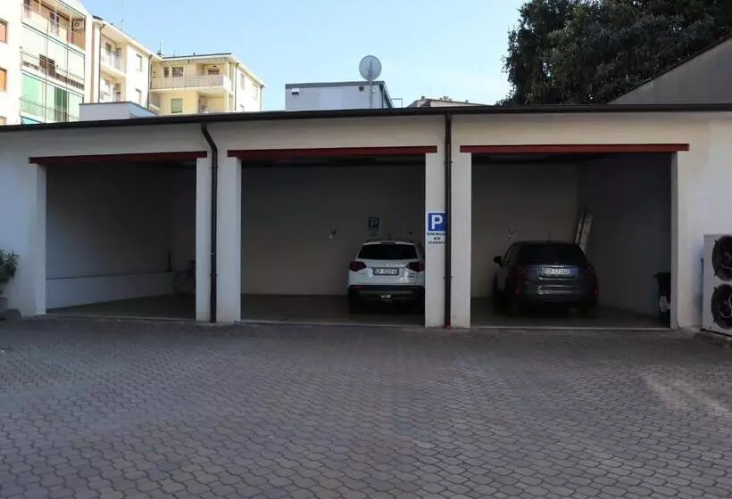 پانسیون Ventitrémarzo Guest House