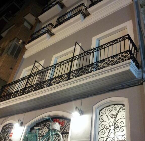 Smile & Co Hostal Boutique