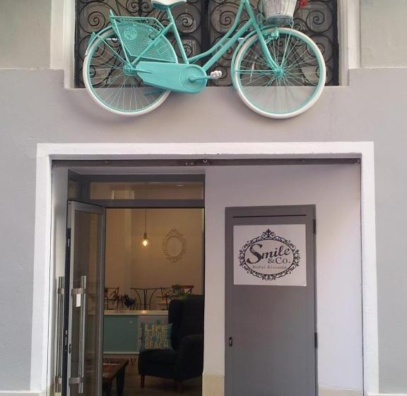 Smile & Co Hostal Boutique