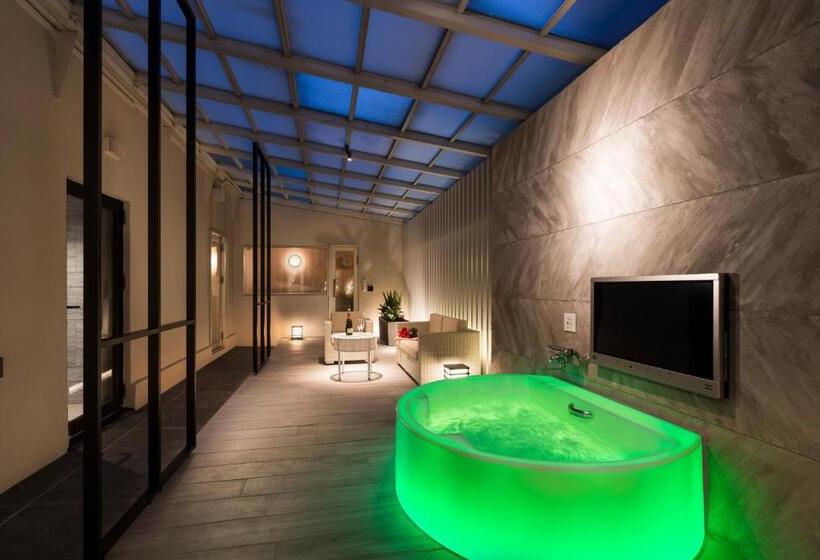 酒店 Fine Into The Premlum