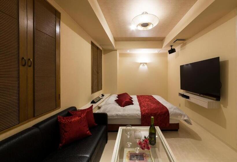 酒店 Fine Into The Premlum