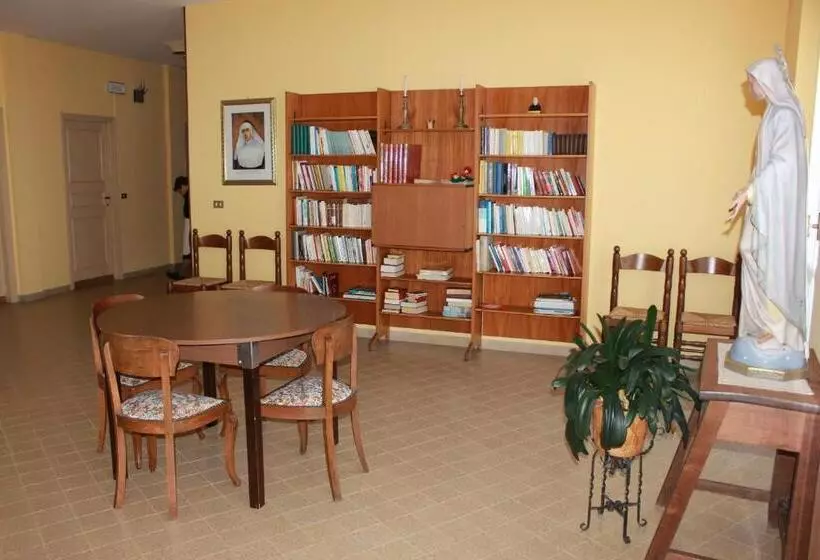 Pension  Centro Di Spiritualità Maria Candida