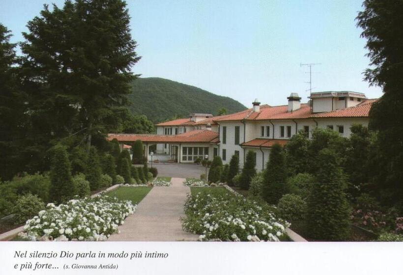 ペンション Centro Di Spiritualità Maria Candida