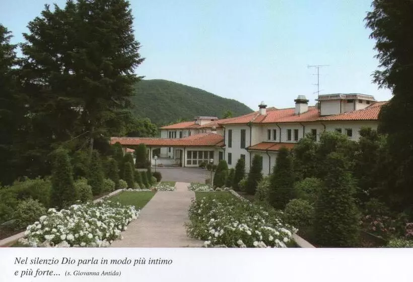 Pension  Centro Di Spiritualità Maria Candida