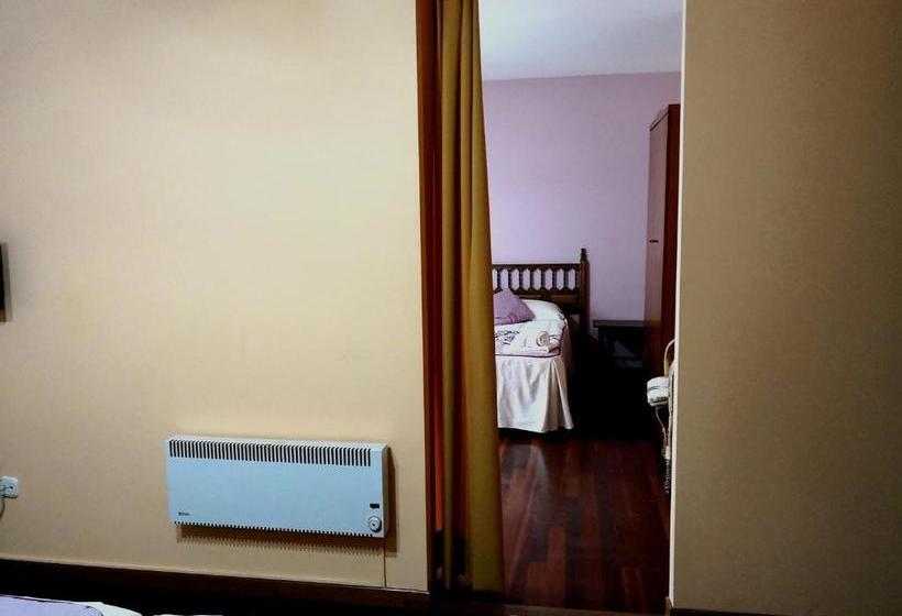 پانسیون Residencia Derby