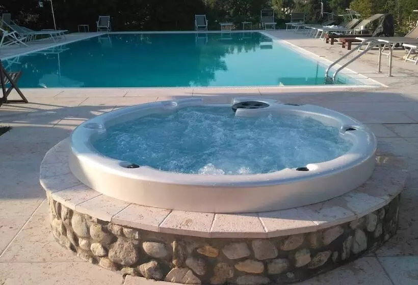 Hotelli Agriturismo Ca' Vecia