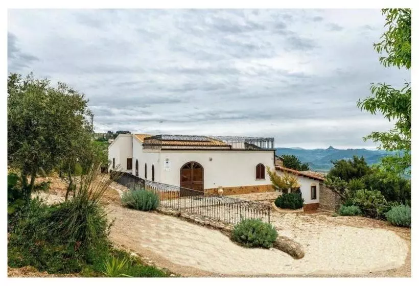 Retkeilymaja Roba Albanisi