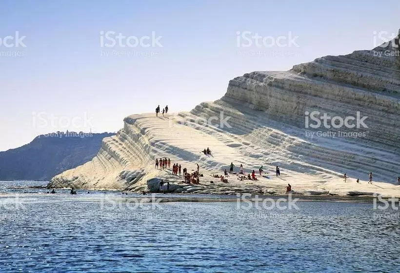 Retkeilymaja Roba Albanisi
