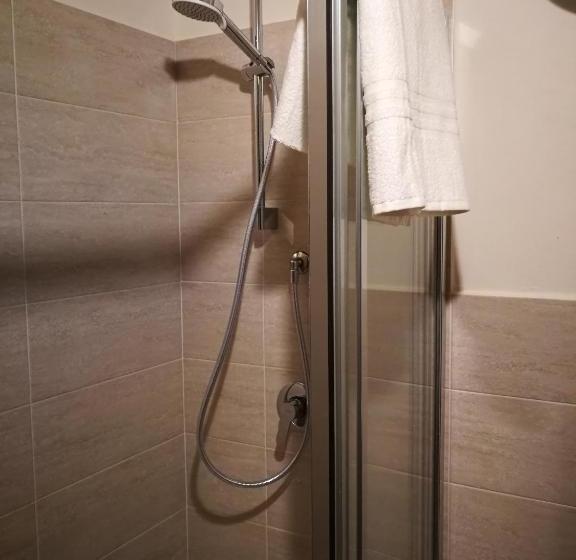 فندق صغير Roba Albanisi