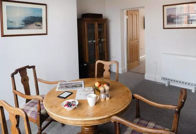 تختخواب و صبحانه The Horngarth