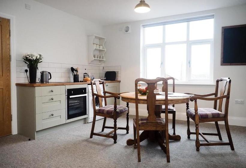 تختخواب و صبحانه The Horngarth