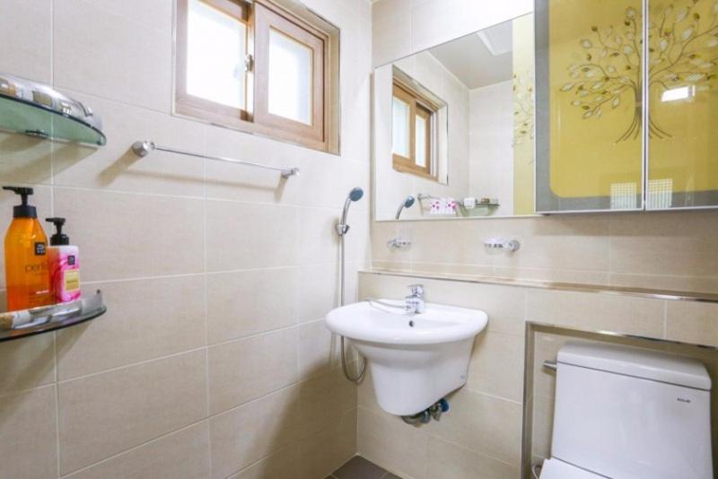 Suncheon Sagyejeol Haeoreum Hanok Pension