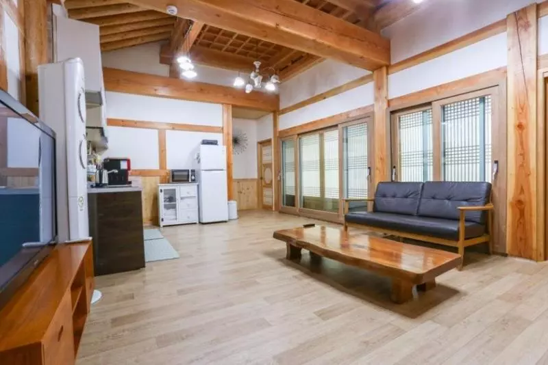 Suncheon Sagyejeol Haeoreum Hanok Pension