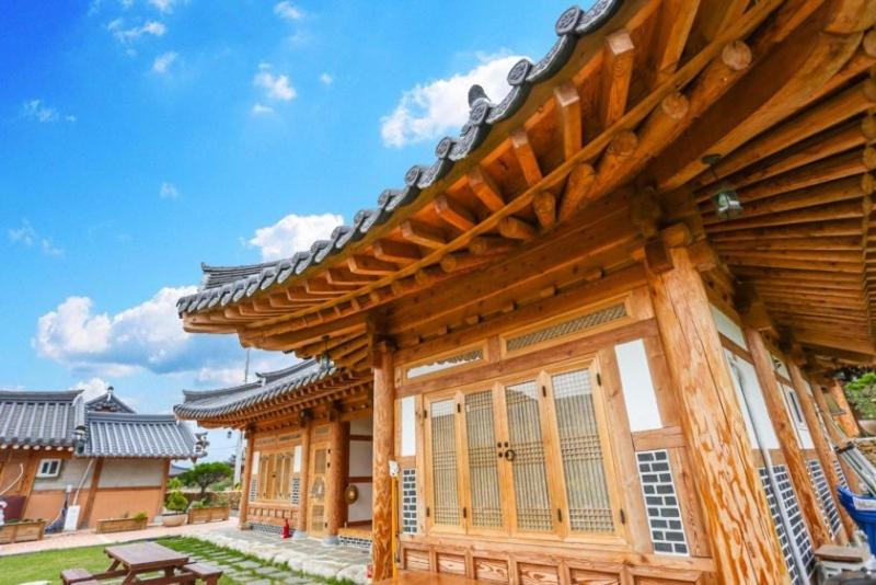 Suncheon Sagyejeol Haeoreum Hanok Pension