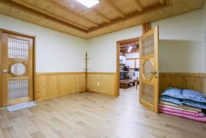 Suncheon Sagyejeol Haeoreum Hanok Pension