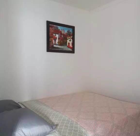 ペンション Hostal Compostela Inn