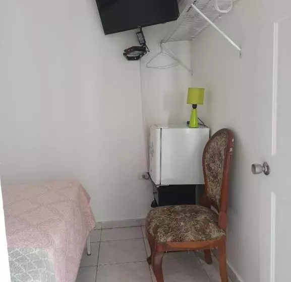 ペンション Hostal Compostela Inn