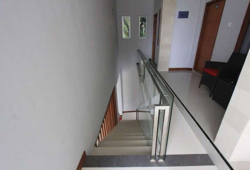 Пансион Tom Guest House