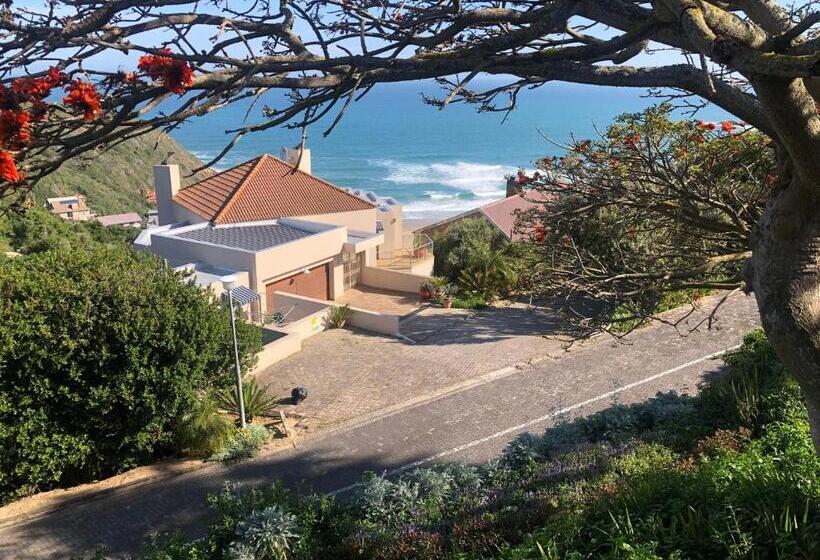 Pension Dutton's Cove Guest House