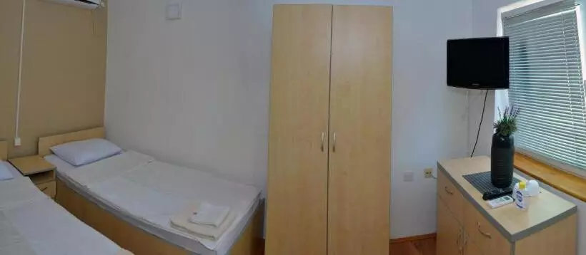 پانسیون Rooms Petrovic