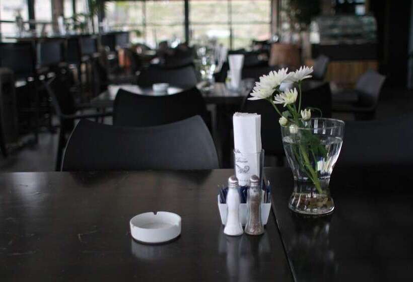 هتل Ankars Suites &